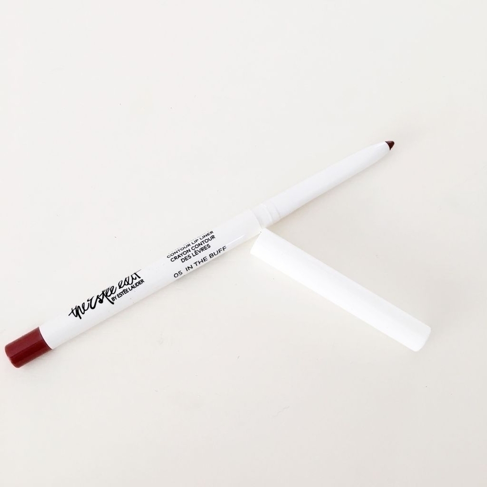 NWT Estee Lauder The Estee Edit The Barest Contour Lip Liner - 05 In The Buff